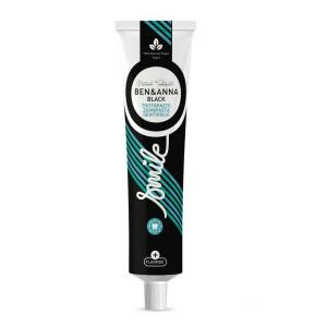 Whitening toothpaste with fluoride (75 ml) - Black - with mint and activated charcoal