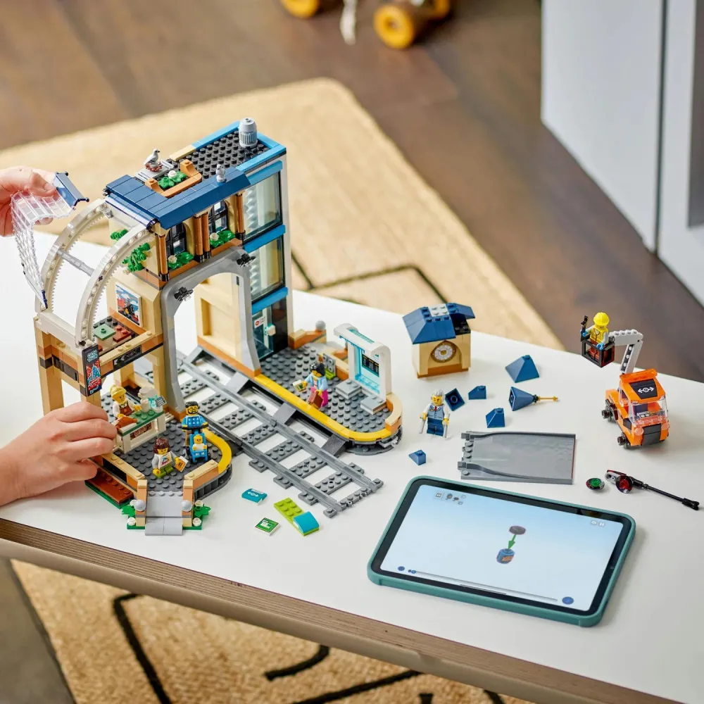 City 60469 Main Train Station