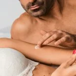 Goliate Edible Massage and Lubricant Oil 2-in-1 BIO - Nut 2 ml - Sample - for Her and Him
