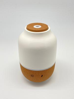 Innobiz Porcelain ultrasonic diffuser Lealia - sophisticated look and perfect functionality