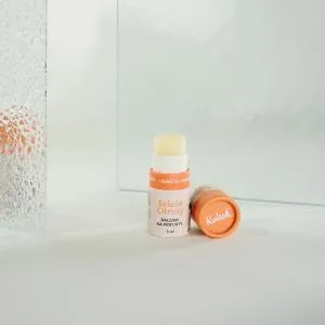 Kvitok Fresh Citrus Lip Balm (8 ml) - gives a gently cooling sensation