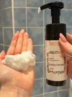 Kvitok Liquid Foaming Soap Fresh Citrus (150 ml) - with a Beautiful Fresh Scent