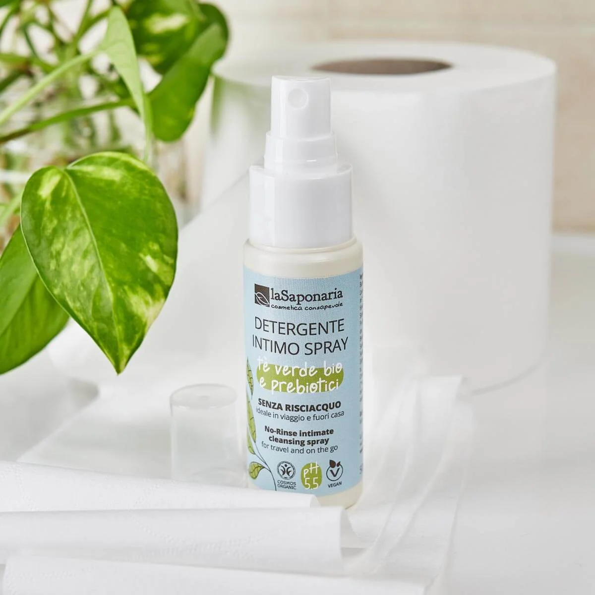 laSaponaria No-rinse intimate spray with organic green tea (50 ml) - quick intimate freshness anytime, anywhere