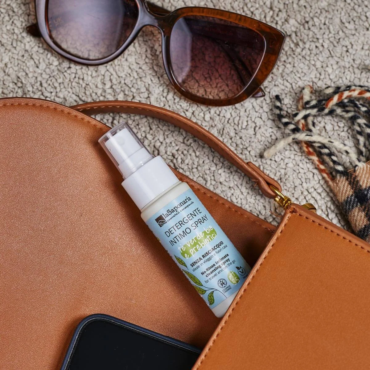 laSaponaria No-rinse intimate spray with organic green tea (50 ml) - quick intimate freshness anytime, anywhere