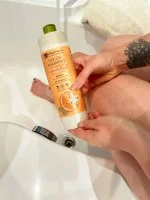 laSaponaria 2-in-1 Shower Gel and Shampoo with Organic Orange and Vitamin C for the Whole Family 30 ml - with a sweet and invigorating fragrance