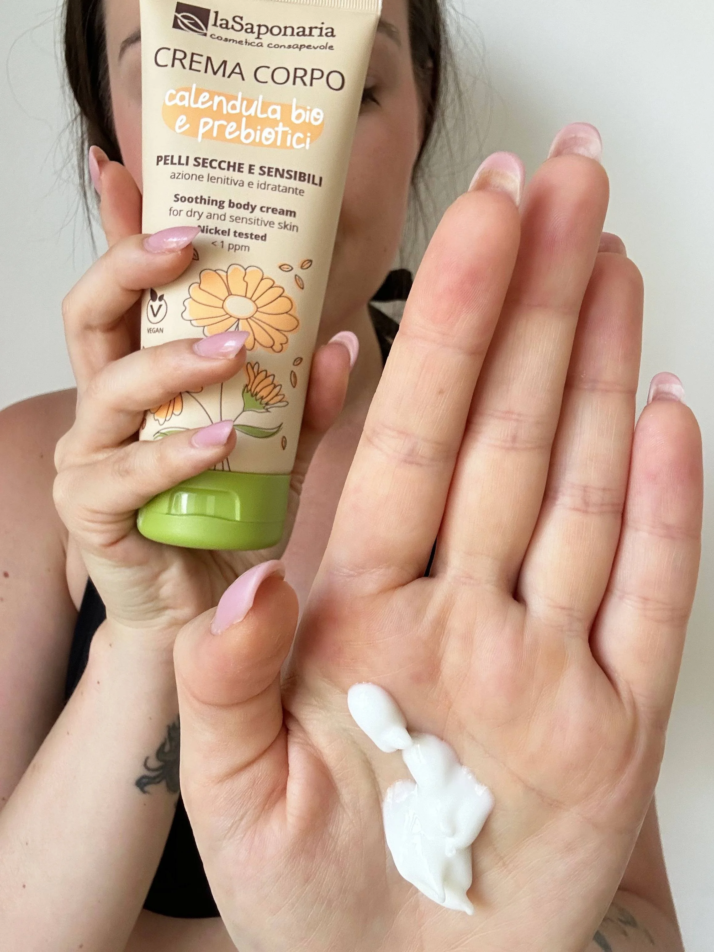 laSaponaria Body Cream with Organic Calendula and Prebiotics for Sensitive Skin (200 ml) - nourishes, soothes and hydrates