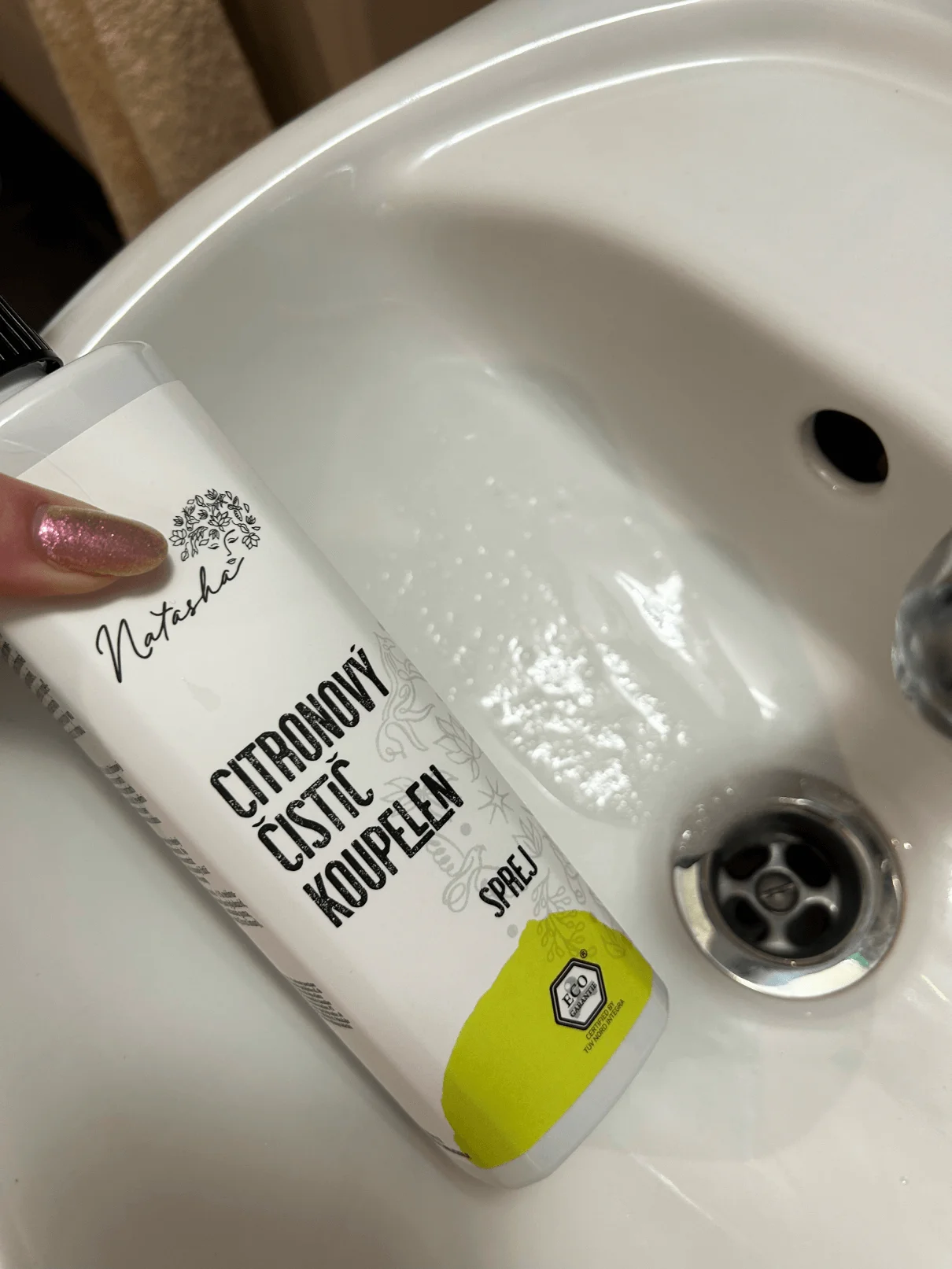 Natasha Lemon Bathroom Cleaner Spray (500 ml) - suitable for homes with hard water
