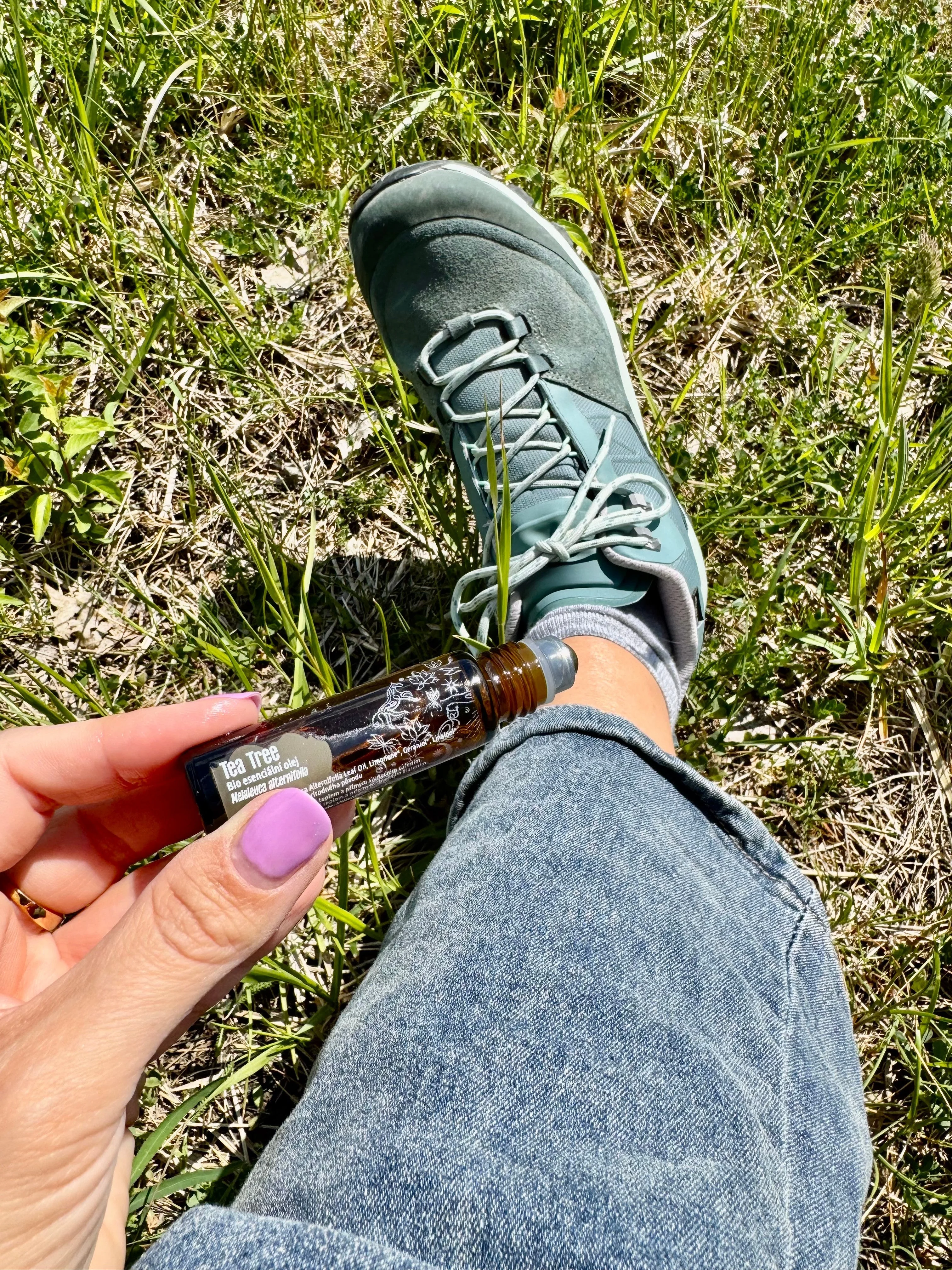Natasha Tea Tree BIO Essential Oil Roll-On (10 ml) - a little travel helper