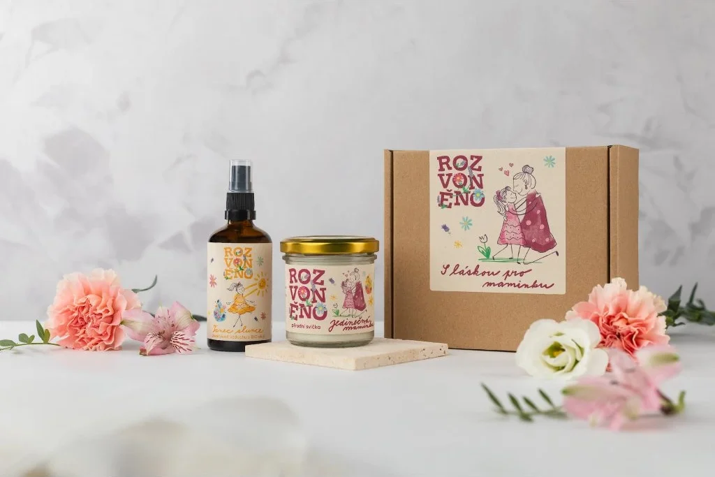 Rozvoněno Gift Set With Love for Mom - Scented Candle and Air Freshener