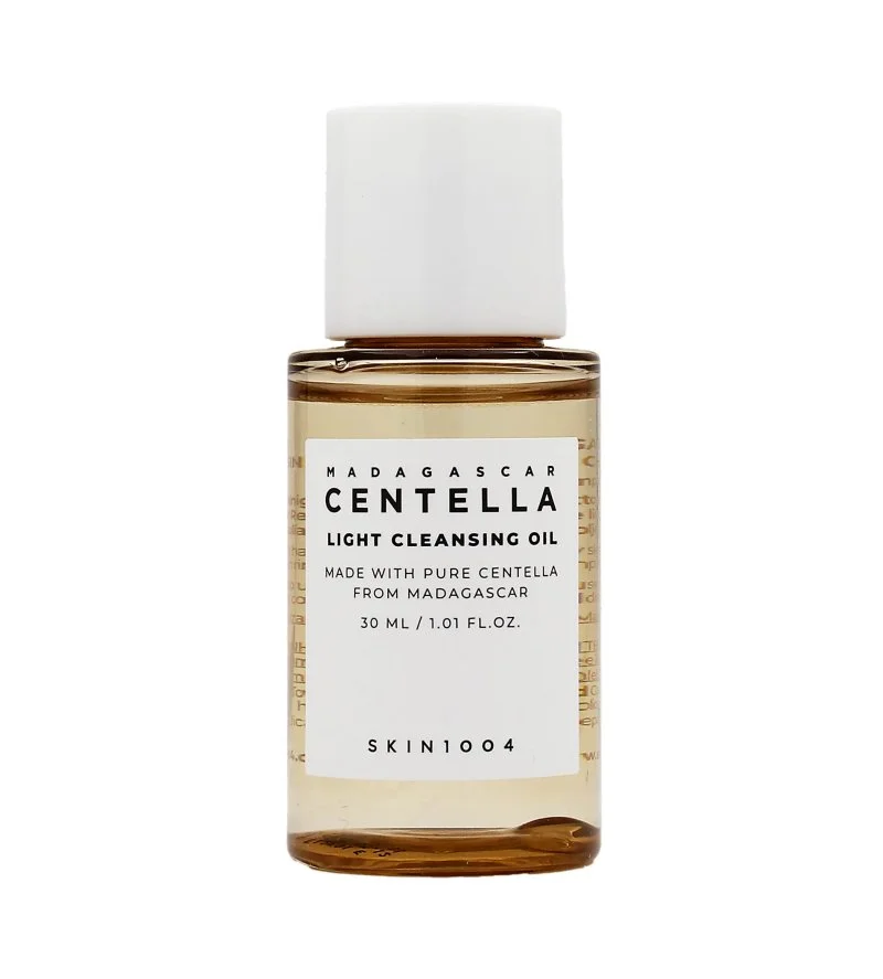 Madagascar Centella Light Cleansing Oil cleansing and makeup-removing oil with a soothing effect 30 ml