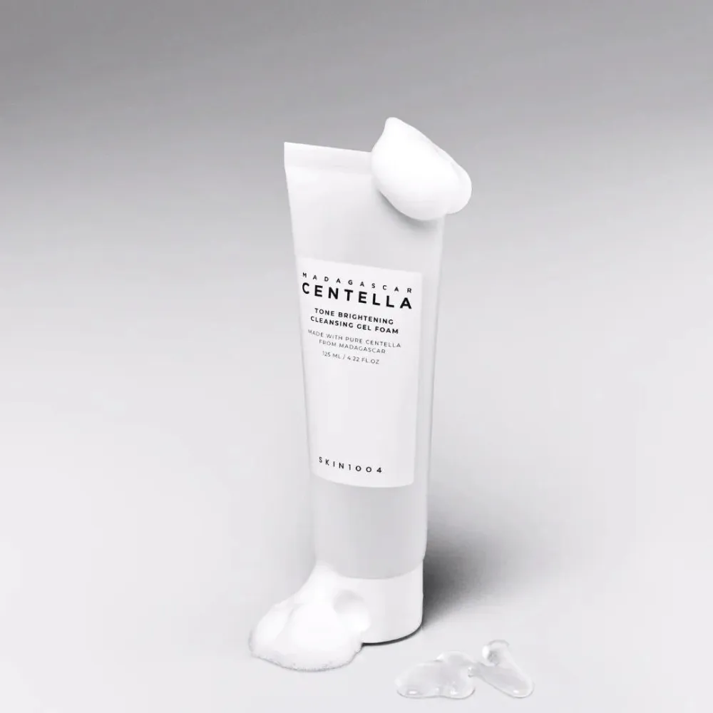 Madagascar Centella Tone Brightening Cleansing Gel Foam foaming cleansing gel for brightening and hydration 125 ml