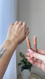 SO’BiO étic Organic Concealer (4 g) 25 BEIGE DORÉ — Golden Beige - conceals skin imperfections