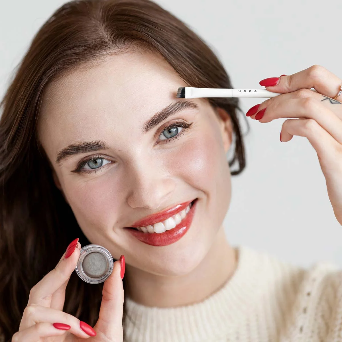 Uoga Uoga Creamy Eyebrow Pomade (2.5 ml) 792 Forest Path - Dark Brown - 3 shades for fuller-looking brows