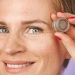 Uoga Uoga Creamy Eyebrow Pomade (2.5 ml) 792 Forest Path - Dark Brown - 3 shades for fuller-looking brows