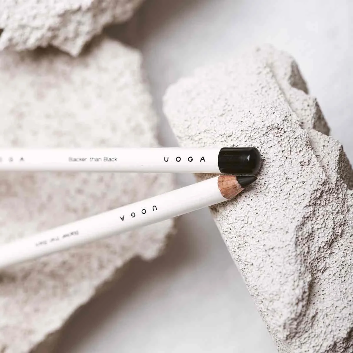 Uoga Uoga Soft Organic Eye Pencil 851 Melting Chocolate - Dark Brown - 4 shades for every look