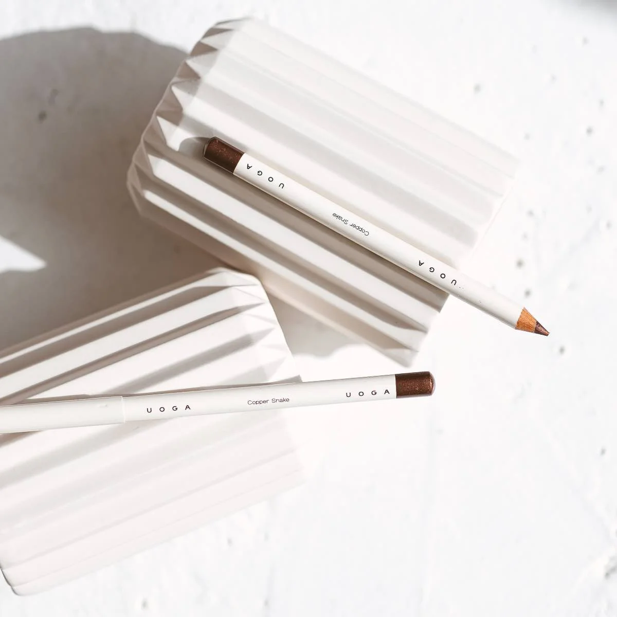 Uoga Uoga Soft Organic Eye Pencil 853 Do Crocodiles Eat Humans? - Pearlescent Green - 4 shades for every look