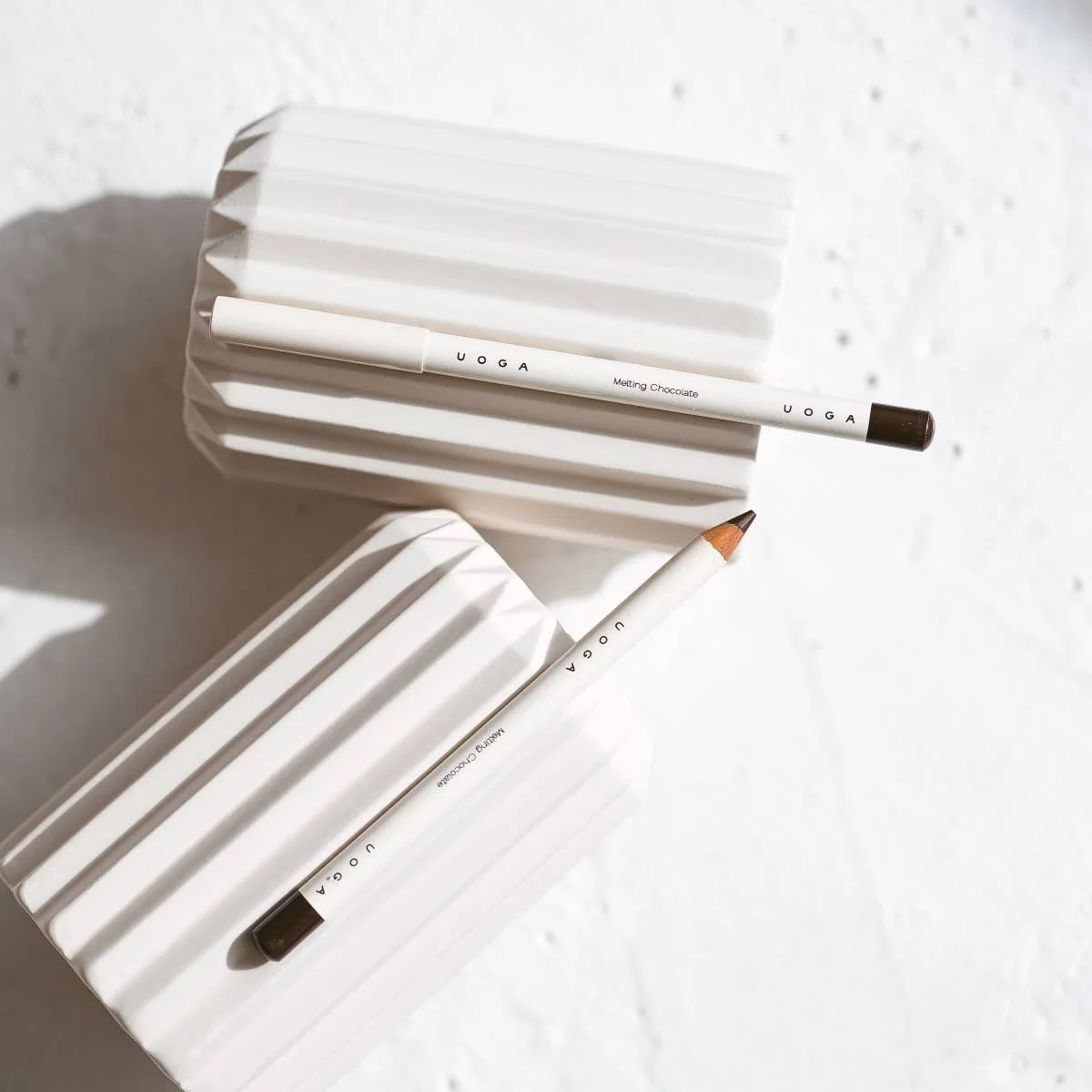 Uoga Uoga Soft Organic Eye Pencil 853 Do Crocodiles Eat Humans? - Pearlescent Green - 4 shades for every look