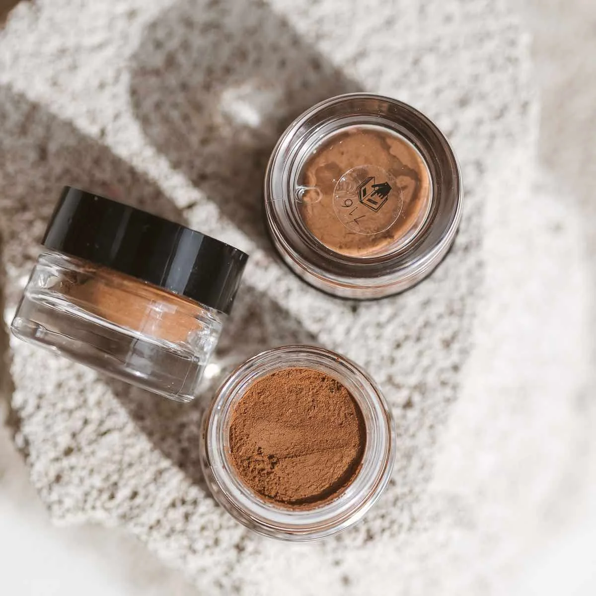 Uoga Uoga Loose mineral eyeshadow with amber (1 g) 713 Oh-Owl - 10 shades