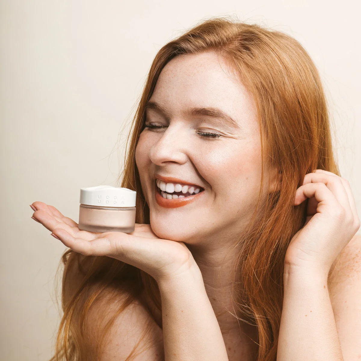 Uoga Uoga Mineral powder foundation with amber (10 g) 806 Goddess of Gold - light, natural, SPF 15