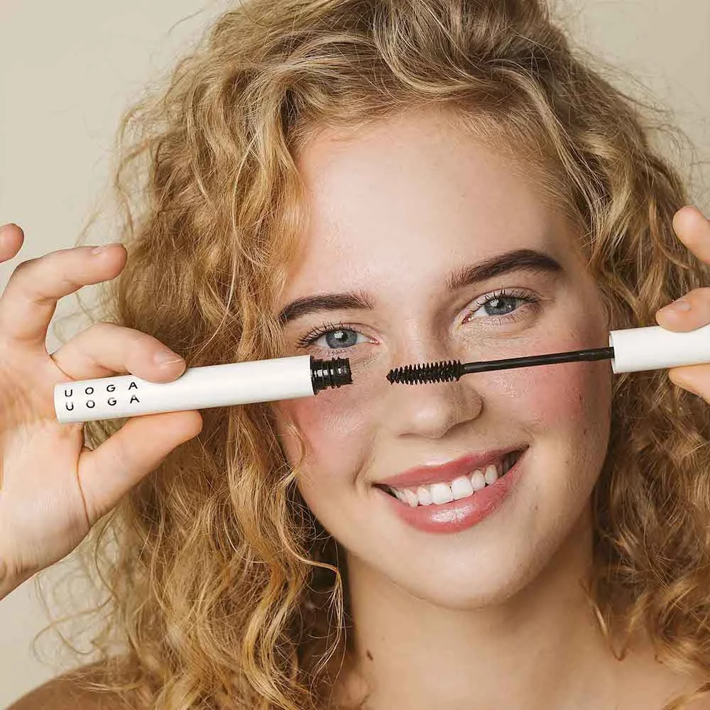 Uoga Uoga Volumizing Mascara (8 ml) - No Drama No Fun - Dramatic Black