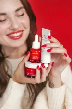 Uoga Uoga Regenerating Spray Conditioner with Cranberries and Organic Protein (100 ml) - for easy detangling and hair shine