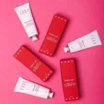 Uoga Uoga Feather-light Nourishing Hand Cream with Organic Cranberries (40 ml) - for dry and stressed skin