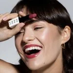 Uoga Uoga Nourishing Lipstick (4 g) 613 Cuteberry - 6 Mineral-Based Shades