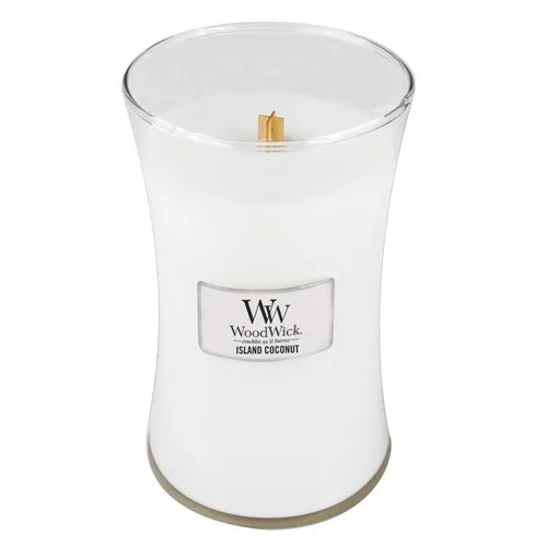 Island Coconut scented candle with a wooden wick 609.5 g 609,5 g