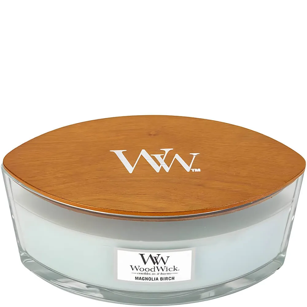 Magnolia Birch scented candle with a wooden wick 453.6 g 453,6 g