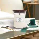 Vanilla Bean scented candle with a wooden wick 275 g