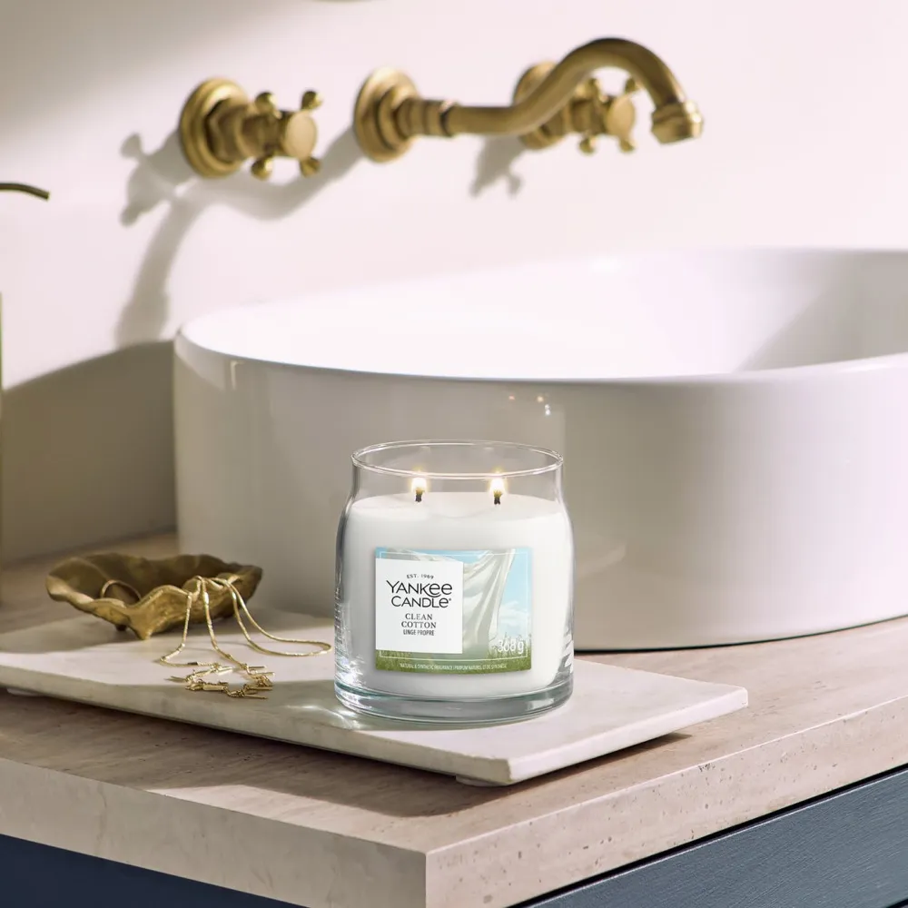 Clean Cotton Signature Medium Candle 368 g