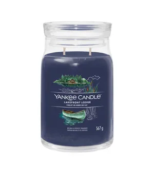 Yankee Candle Signature Lakefront Lodge scented candle 567 g