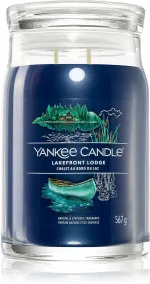 Signature Lakefront Lodge scented candle 567 g