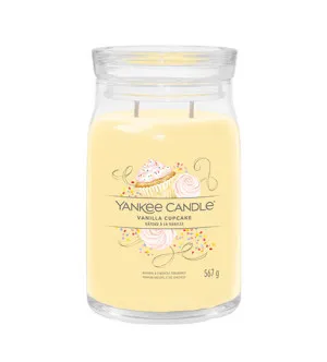 Yankee Candle Vanilla Cupcake signature large candle 567 g