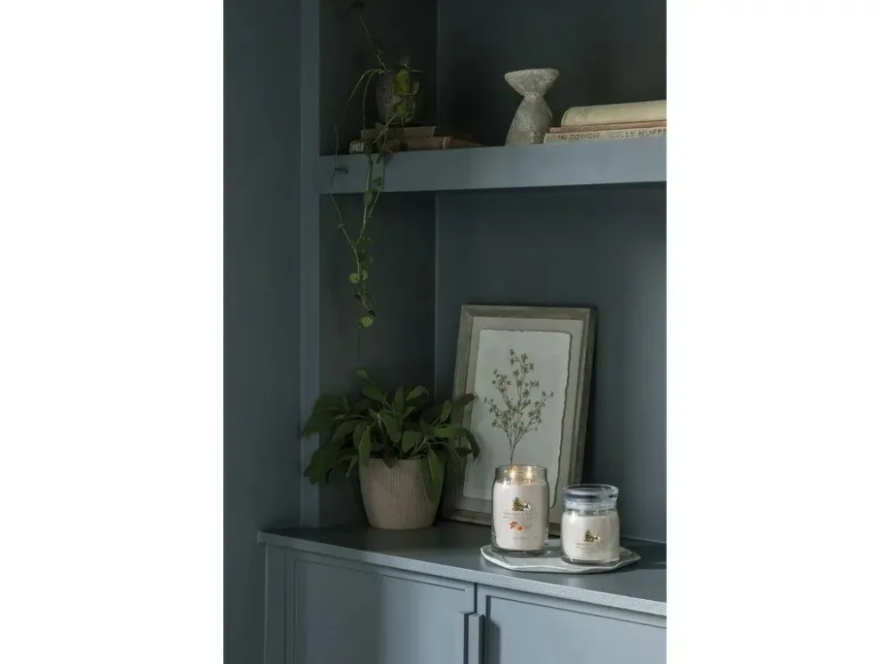 Woodland Weekend Memories Signature Large Candle 567 g