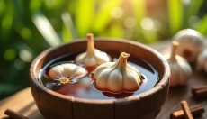 How Soaking Garlic in Cloves and Cinnamon Ensures Stronger Plants