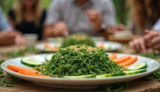 How to Enjoy Wakame Salad and Benefit Your Figure
