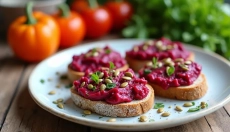 A creative beetroot spread with quark that you will love