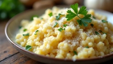 Cauliflower risotto is an ideal dish for a healthy lifestyle.