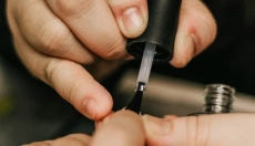 What do vertical ridges on your nails mean?