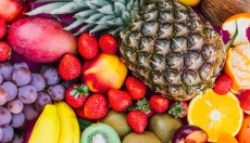 What fruits to eat when losing weight? Tips for low-calorie types.