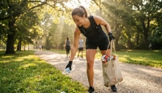 Plogging or how to run and clean up nature
