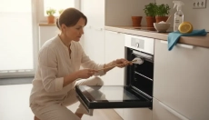 Get rid of dirt between the oven door glass easily