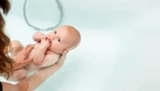 Bathing Your Baby Without Stress and With Joy