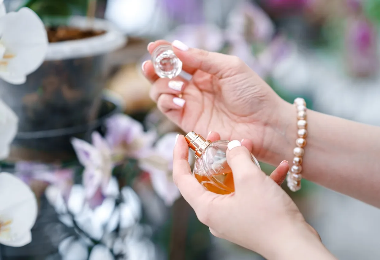 Thousands of perfumes at great prices!