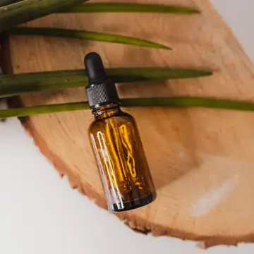 Natural decorative cosmetics